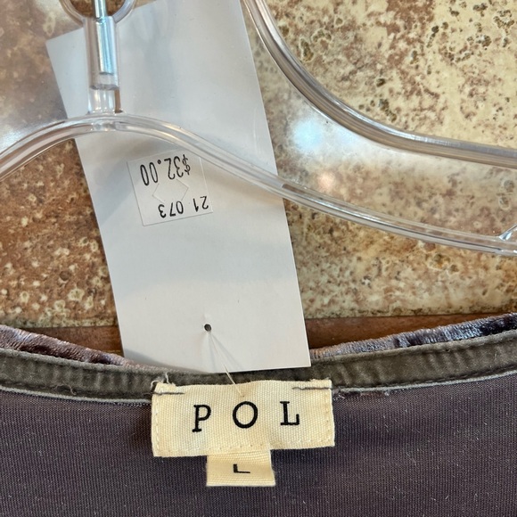 Pol Gray Velour Shirt Sleeve Top Large L NWT - Picture 2 of 3